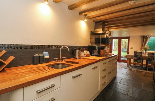 Troon Casa | DESCANSO PARA MINEROS, admite mascotas, con chimenea en Troon, Ref 999183