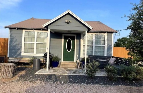 McNeil Casa | Mini CasaAzul
