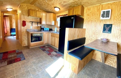 Belfield Cabina | Mini Hunter Cabin - Tiny House near Medora, ND