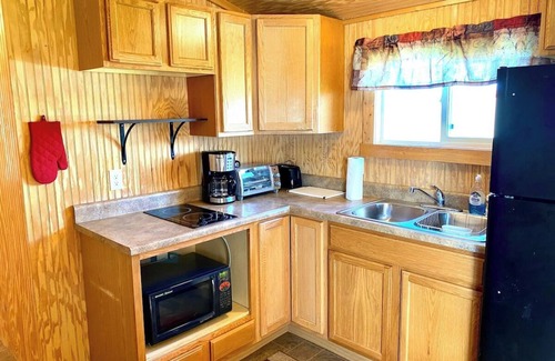 Belfield Cabina | Mini Hunter Cabin - Tiny House near Medora, ND