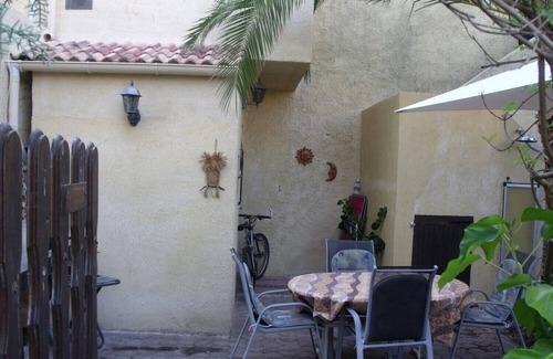 Bravone Apartamento | Mini Villa direct access to the sea 150 m, Courtyard, WIFI, Parking, closed garage