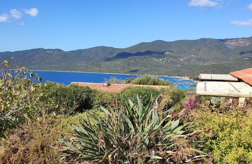 Serra-di-Ferro Casa | Mini villa with small sea view, heated pool Serra di Ferro