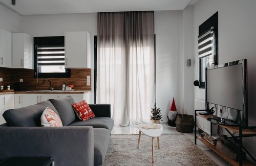 Trikala Apartamento | Minimal Condo Trikala Town