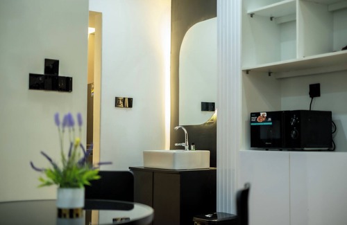 Dhaka Apartamento | Minimalist Apt at DAC Intl Airport Msg to Avail Special Offer for Flight Catcher