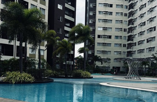 Mandurriao Condominio | Minimalist Chic City Loft