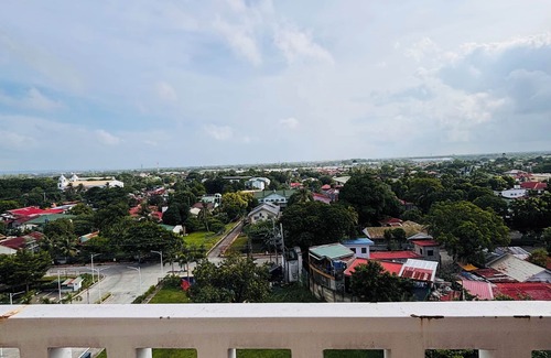 Mandurriao Condominio | Minimalist Comfort Modern Stay & Cozy Vibes