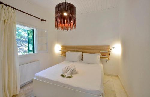 Corfu Casa | Minimalist Cozy House