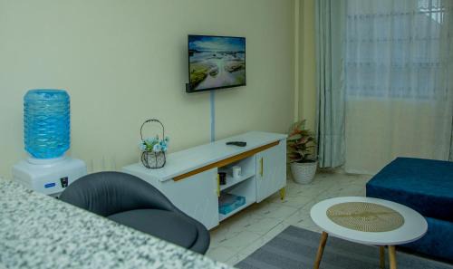 Nanyuki Apartamento | Minimalist Escape Executive One Bedroom with Netflix and WIFI