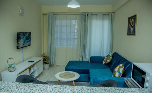 Nanyuki Apartamento | Minimalist Escape Executive One Bedroom with Netflix and WIFI