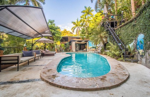 El Cerro Apartamento | Minimalist Garden Cove, 1 Bedroom, With POOL & AC - Rogers Hospitality-Quepos/MA