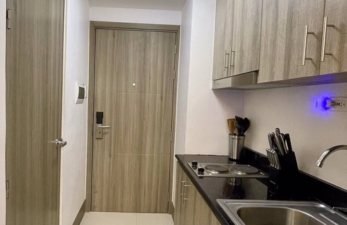 Highway Hills Condominio | MINIMALIST, STYLISH, ELEGANT — AT FAME RESIDENCES