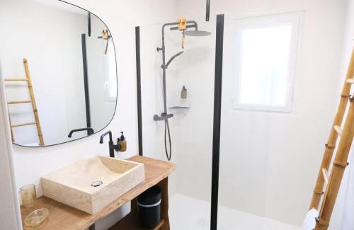Saint-Lo Casa | Minimaliste Oasis - Golf & Spa