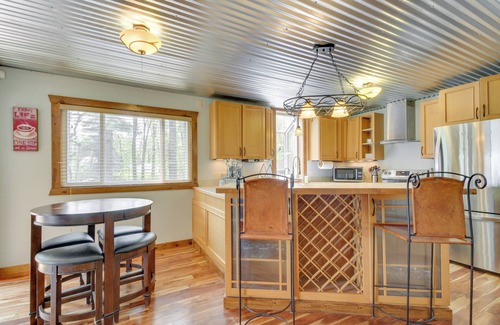 Ossipee Cabaña | Minnesota Cabin w/ Deck & Private Beach