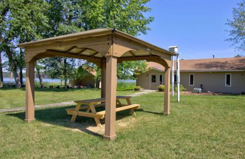Clitherall Casa | Minnesota Lake Home Resort Studio-Style Cottage
