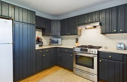 Chaska Casa | MINNeSTAY* Hazeltine Hideaway