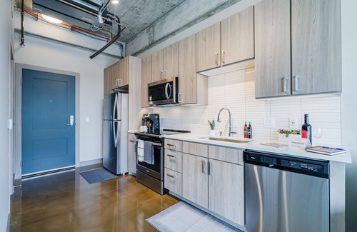 Warehouse District Apartamento | Minnestay * City Loft 26 ★ Caminar hasta el tren ligero ★ Estacionamiento gratuito ★ Comer-Beber-Comprar