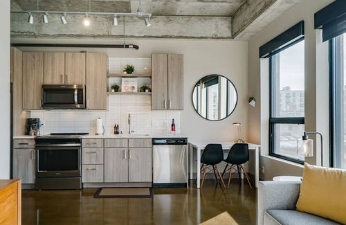 Warehouse District Apartamento | Minnestay * City Loft 21 ★ Camina hasta el tren ligero ★ Biz Traveler Paradise