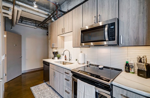 Warehouse District Apartamento | Minnestay * City Loft 41 ★ Estudio de la esquina ★ Paseo al tren ligero ★ Ubicación North Loop