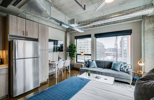 Warehouse District Apartamento | Minnestay * City Loft 41 ★ Estudio de la esquina ★ Paseo al tren ligero ★ Ubicación North Loop