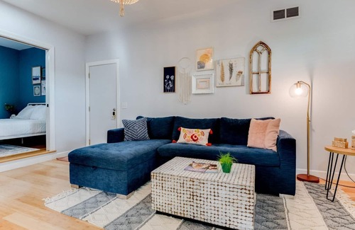 Excelsior Casa | MINNESTAY * The Guest House * Carriage House * Lake Minnetonka