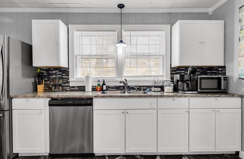 Starkville Casa | Mins from Campus | Cozy | King Bed