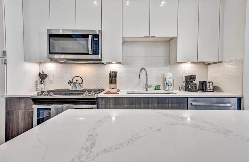 Garden Hills Apartamento | Mins from Shops, Eateries | Easy Highway&Freeway Access