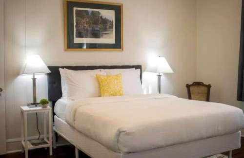 Montgomery Casa | Mins to ASU & Downtown- Foxy on Felder