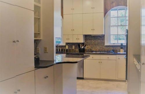Montgomery Casa | Mins to ASU & Downtown- Foxy on Felder