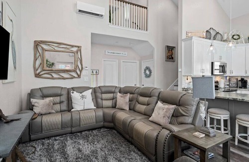 Terramar Beach Casa | Mins to Beach | Sleeps 7 | Large Deck