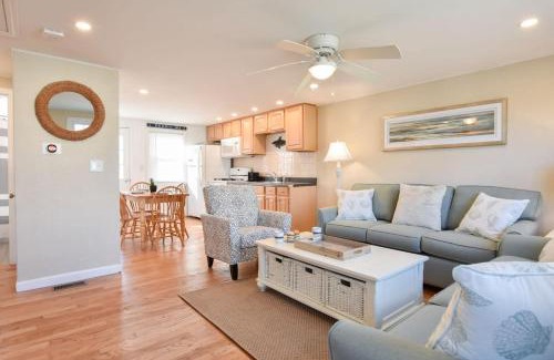 Dennis Port Casa | Mins to Beach & Town Great Outdoor Space