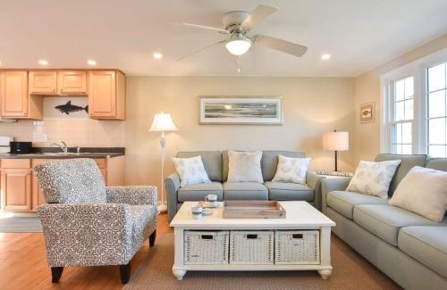 Dennis Port Casa | Mins to Beach & Town Great Outdoor Space