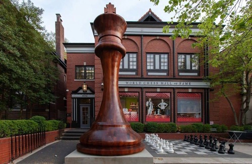 DeBaliviere Place Apartamento | Mins to BJ Hospital, WashU, Forest Park | 2BR W&D