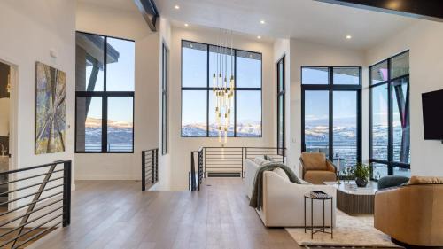 Park City Casa | Mins to Deer Valley Lift Firepit Game Room Views 5BDR Orion by AvantStay