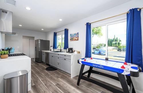 Riverview West Casa | Mins to Disney! Luxury 4BD Insta Wall & Game Room