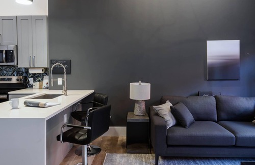 Near Southside Apartamento | Mins to Downtown, Ballpark, Arch | Aparcamiento gratuito + W&D | Zencity en Burdeos