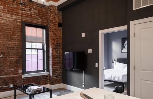 Near Southside Apartamento | Mins to Downtown, Ballpark, Arch | Aparcamiento gratuito + W&D | Zencity en Burdeos