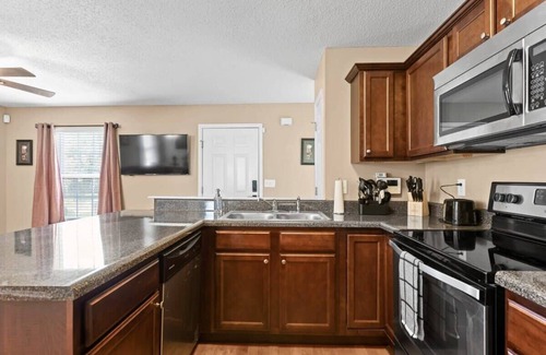 Missionary Ridge Casa | Mins to Downtown! Deck & Firepit - Elmwood Retreat