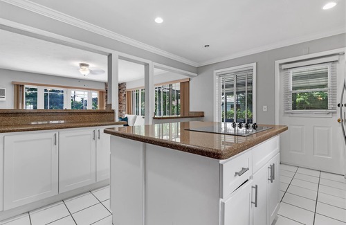 El Portal Casa | Mins to Downtown - Pool - Free Parking