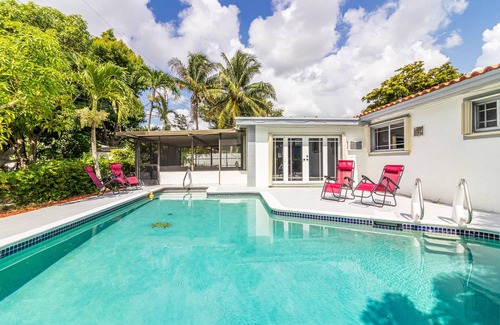 El Portal Casa | Mins to Downtown - Pool - Free Parking