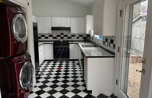 Greensboro Casa | Mins to Downtown - Spacious Home