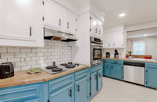 Irmo Casa | Mins to Lake Murray & Downtown - The Settle-Inn