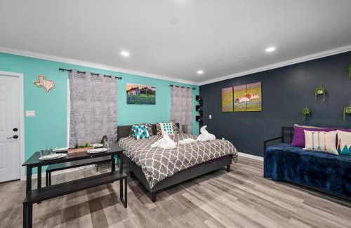 Houston Heights Apartamento | Mins to Midtown Heights Studio Apt with Free Parking