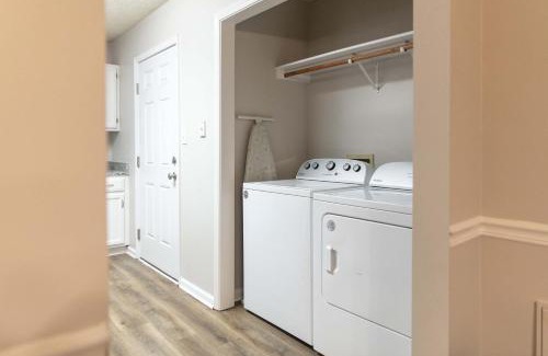 Wayne Casa | Mins to Park River Downtown Chapel Hill Charmer