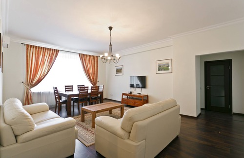 Minsk City Centre Apartamento | MinskLux Apartment 2 bedroom Nezavisimosti 12