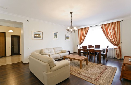 Minsk City Centre Apartamento | MinskLux Apartment 2 bedroom Nezavisimosti 12