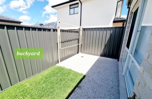 Berwick Casa | Minta Estate Berwick 4 bedroom house, no sharing