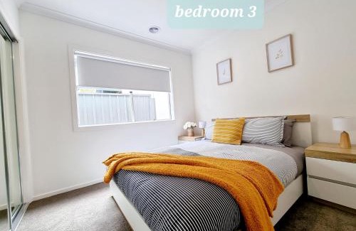 Berwick Casa | Minta Estate Berwick 4 bedroom house, no sharing
