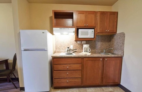 Pleasanton Casa | Minutes Away from Longhorn Museum! 4 Units w/ Full Kitchens & Free Parking!