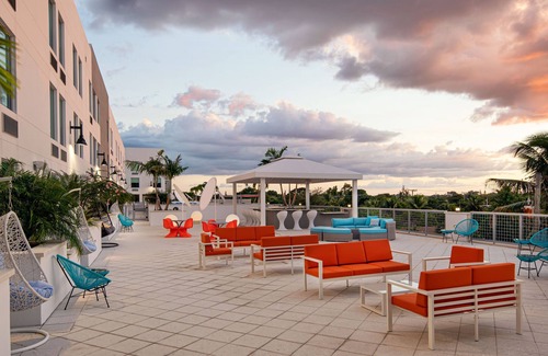 Marina District Hotel | Minutes from Atlantic Avenue with Pool, Pet Friendly