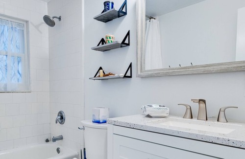 North Beach Casa | Minutes from Atlantic Beach/MAYO CLINIC/Hanna Park/Boat Ramp-Fully Remodeled!!!
